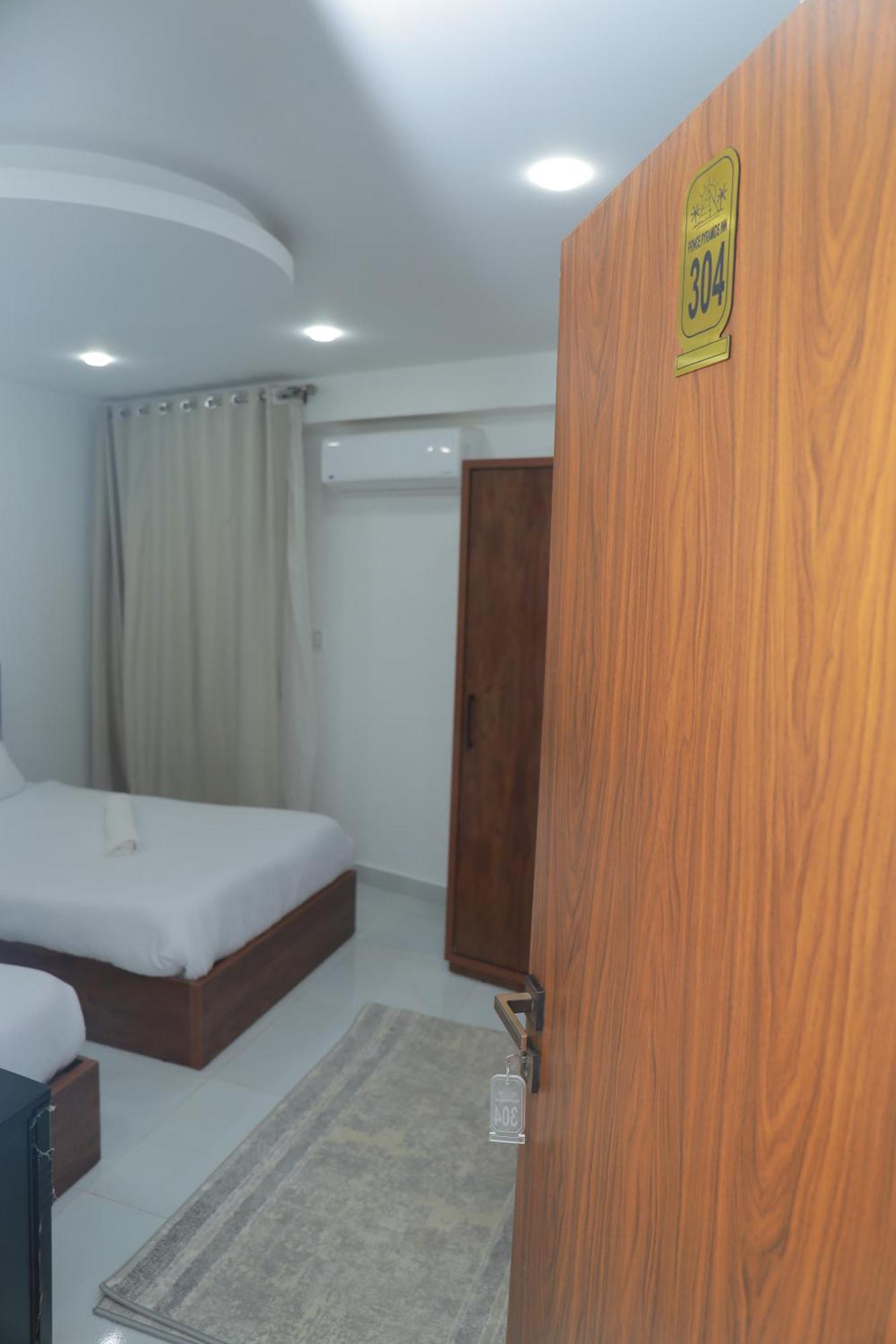 Prince Pyramids Inn Kafret el-Gabal Buitenkant foto